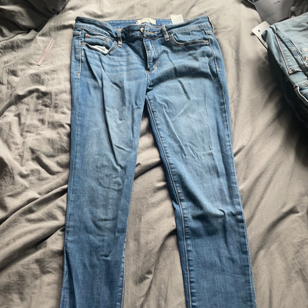 Hollister Blue Skinny jeans no rips
